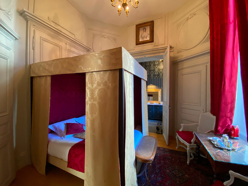 Club-Napoleon-Saumur-chambre-suite-imperatrice